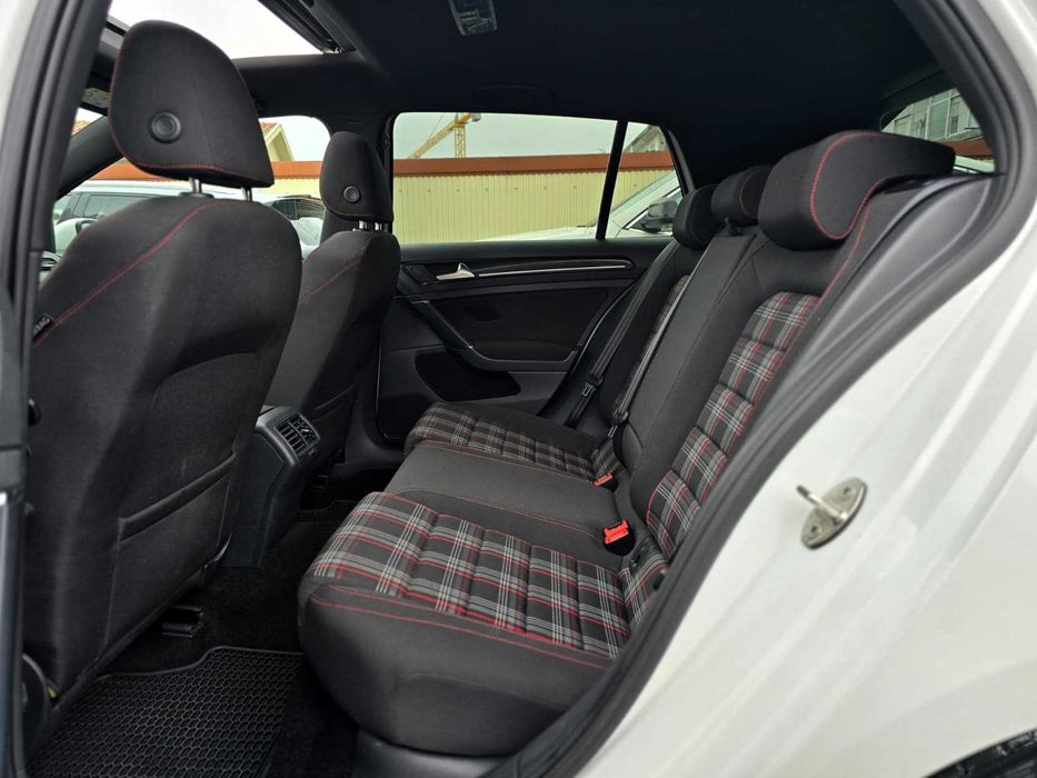Volkswagen Golf VII GTI Performance 2.0tsi 230cv Dsg "Full Extras"