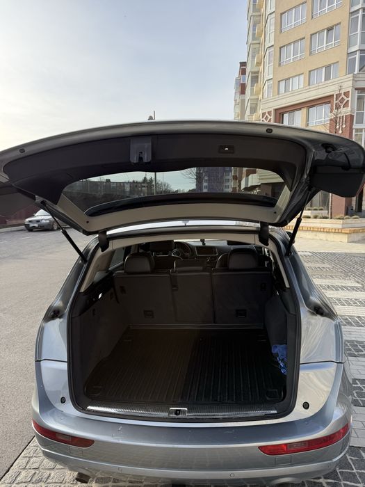 Продам Audi Q5 quattro 2011р без ДТП