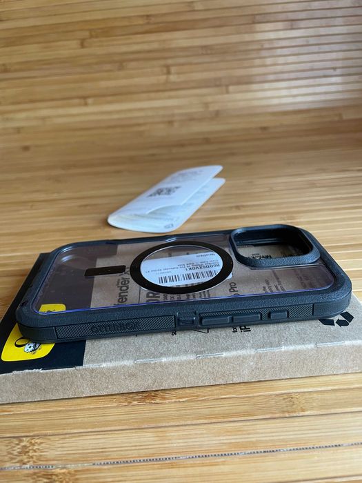 Чохол OtterBox Defender XT MagSafe для iPhone 16 Pro