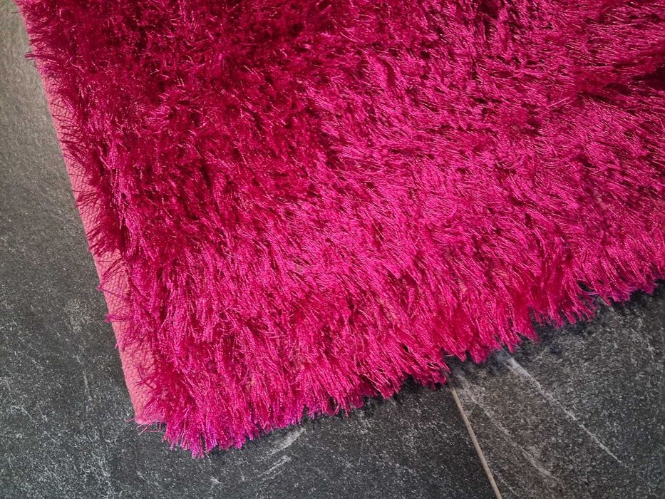 Conjunto carpete + tapete de cor rosa