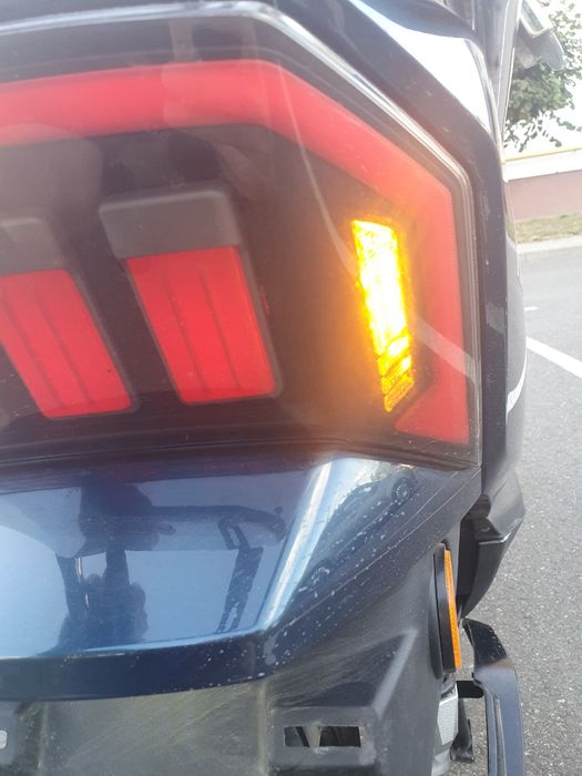 Продам електроскутер Maxxter Nova  — LED-світло, багата комплектація