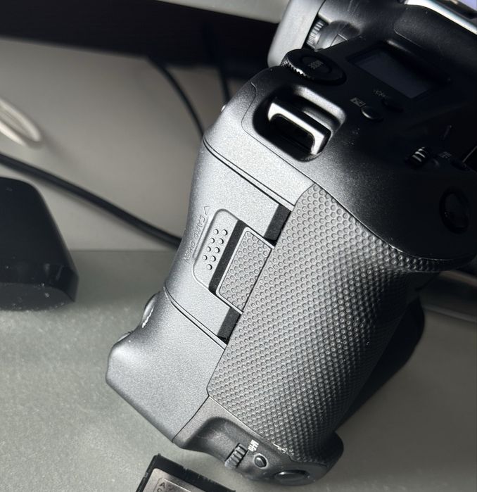 VENDO CANON R3 / 3 BATERIAS / Oferta Lowepro Pro Runner BP 450 AW II