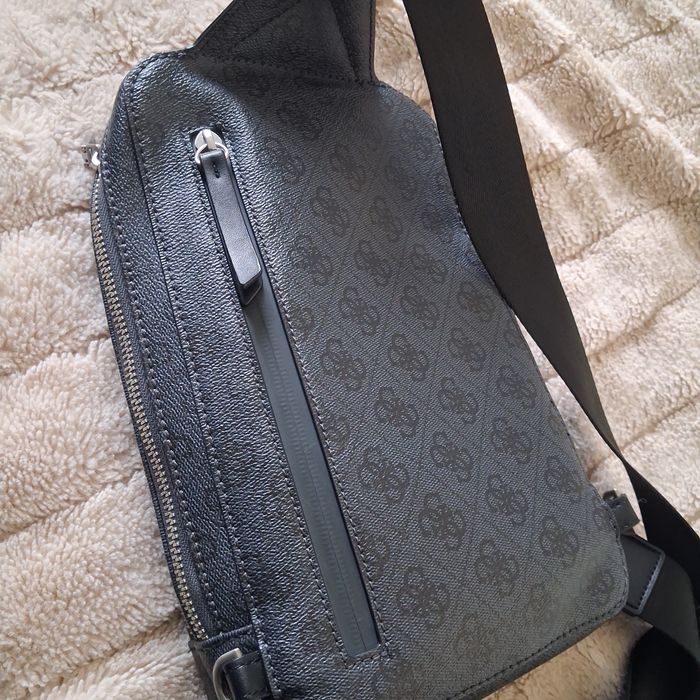 Чоловіча сумка Guess