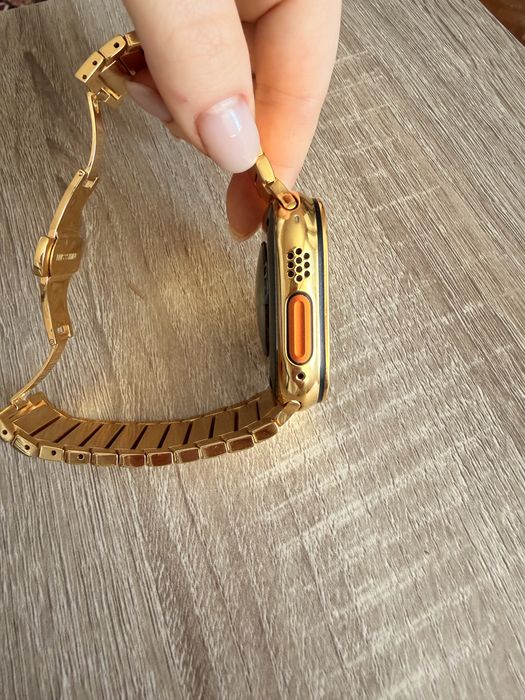 Apple Watch Ultra 2 49mm Titanium (Cellular).