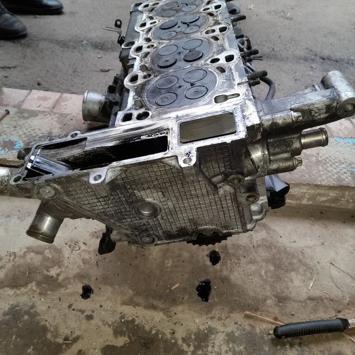 Головка блоку Opel  2.0 без турбіни