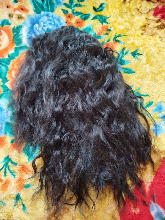 Продам шикарний густий,добротний парік натуральний.