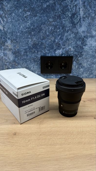 Объектив Sigma AF 16mm f/1.4 DC DN C (Canon EF-M)
