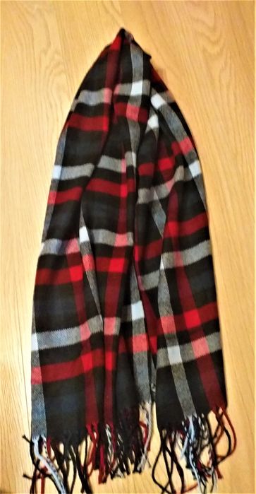 Szal duży krata MOHITO.