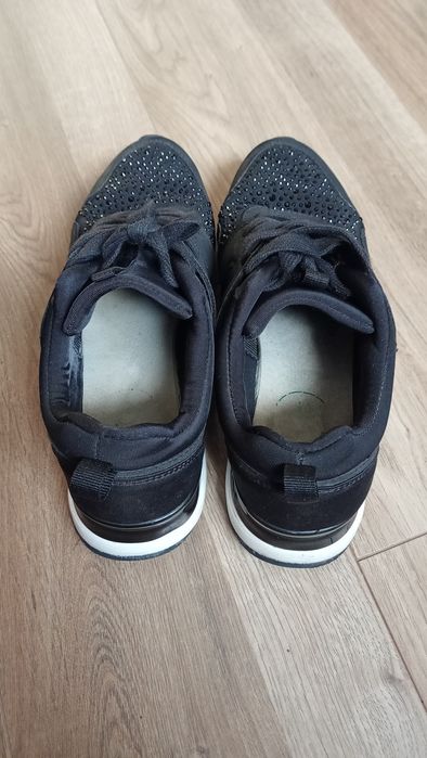 Buty sportowe sneakersy