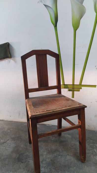 Cadeiras madeira antigas