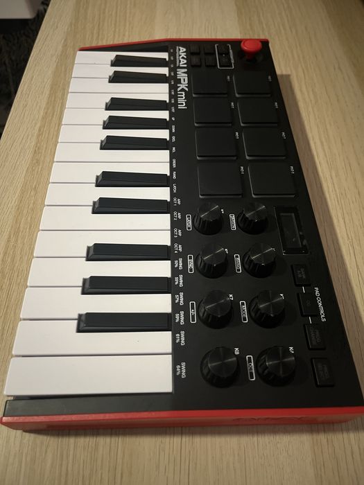 Akai mini plus midi controller