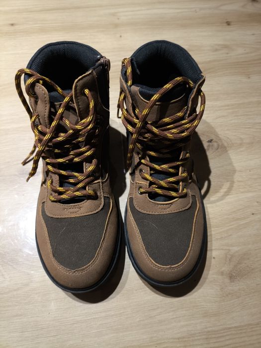 Buty Reserved nowe 37