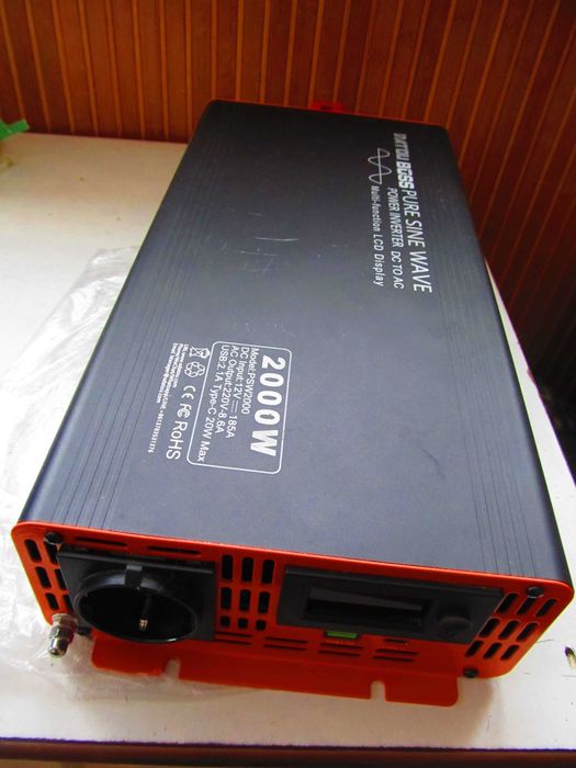 Інвертор DATOUBOSS 12v 2000