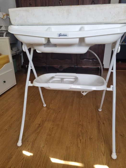 Banheira e Muda Fraudas Giordani