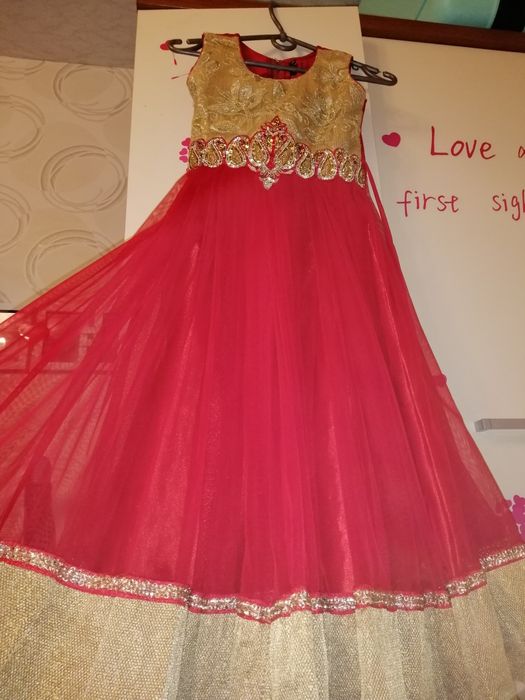 Платье нарядное праздничное 5-7лет