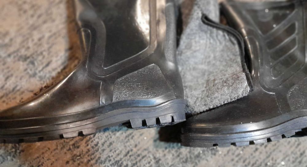 Сапоги резиновые 45р