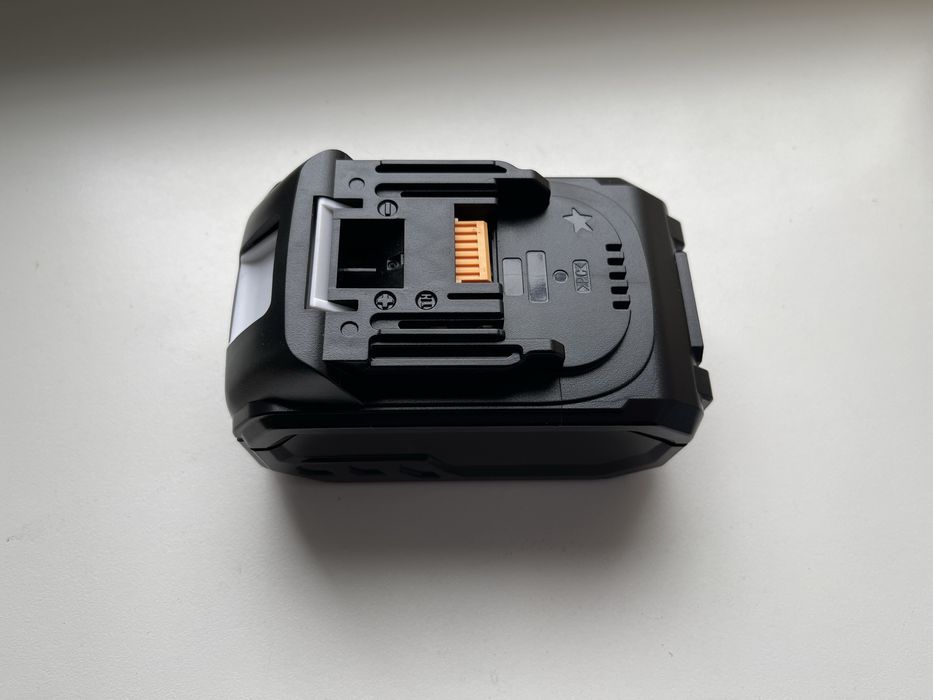 Корпус для сборки акб макита 18650 и 21700