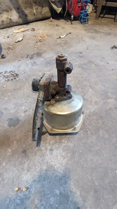 Вакуумний підсилювач гальм  Москвич