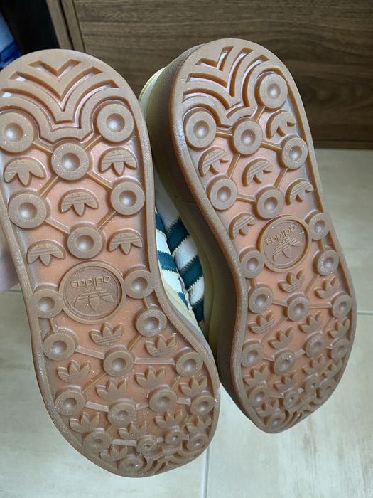 кросівки adidas gazelle bold 38