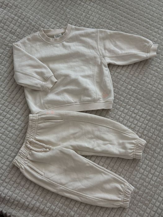 Продам костюм Zara