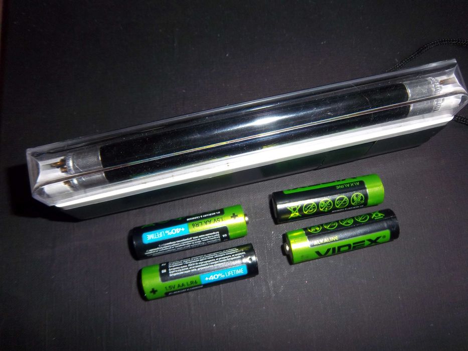 Ультрафиолетовый мобильный детектор бумажных денег