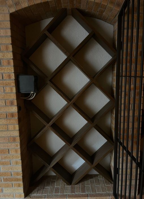 Garraferira madeira com porta ferro