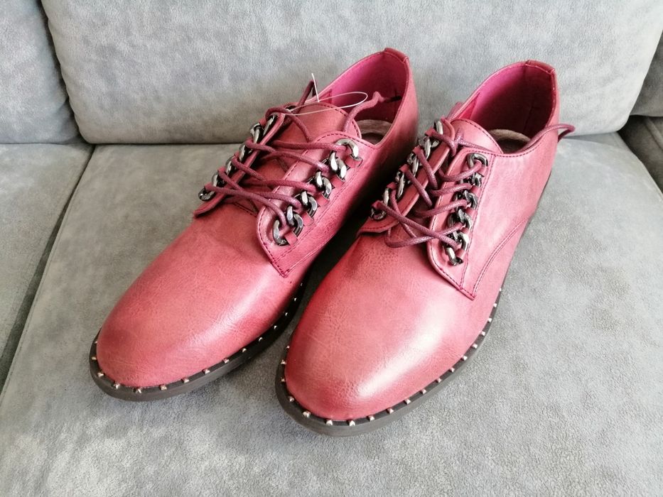 Nowe buty damksie czerwone rozm 40