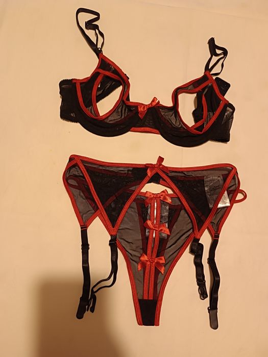 Conjunto Lingerie Soutien Ligueiro e Tanga. 85B/S. Novo