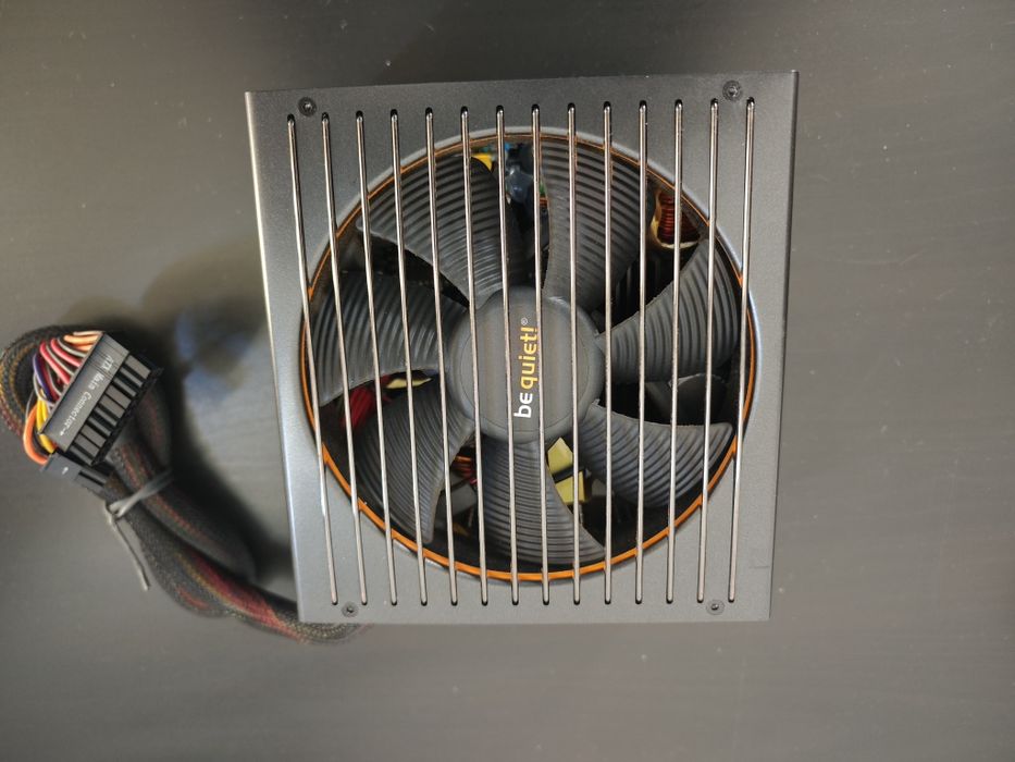 Fonte de Alimentação Be Quiet! Straight Power 580w