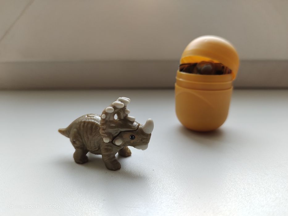 Кіндер динозаври Natoons