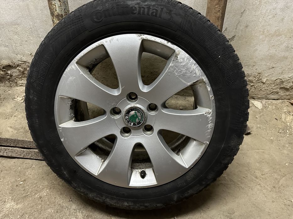 Зимова резина на дисках R16 Skoda
