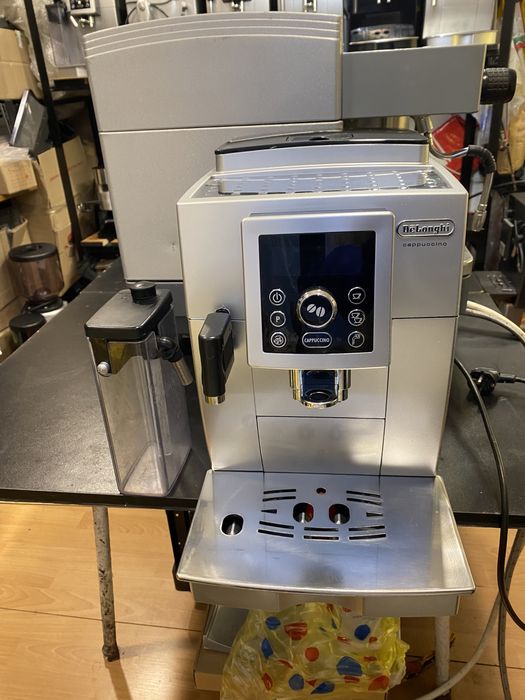 Кофемашина Delonghi Capuccino с молочником