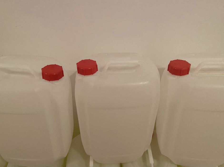Каністри пластикові  20 л.