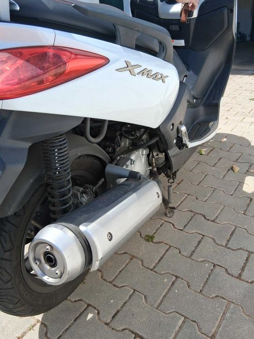 Scooter Yamaha Xmax 125 de 2012 apenas 17.900km, moto protegida sempre em garagem! Monte Gordo,VRSA Vila Real de Santo António