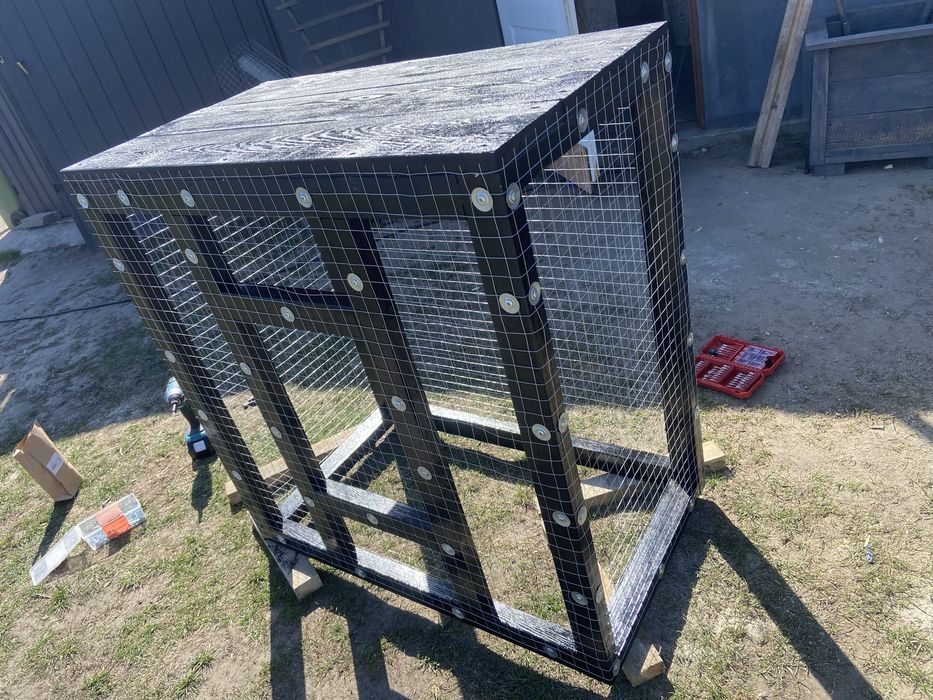 Sprzedam wolierke dla ptakow