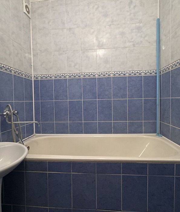 Продаж 2к  квартири 54 кв м пров. Незалежності