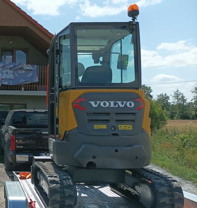 Wynajem, usługi minikoparka VOLVO ECR25D - 2,6t