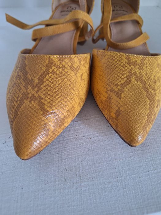 Sandálias de verão com salto