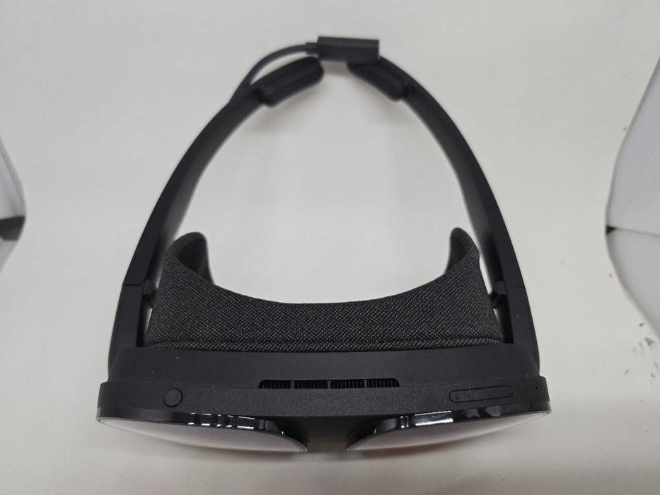 VR Vive Flow HTC okulary do telefonu.