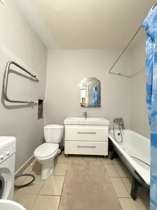 Продається 1 кімнтана квартира на ДВРЗ.Алматинська 39-З.Стара Дарниця.