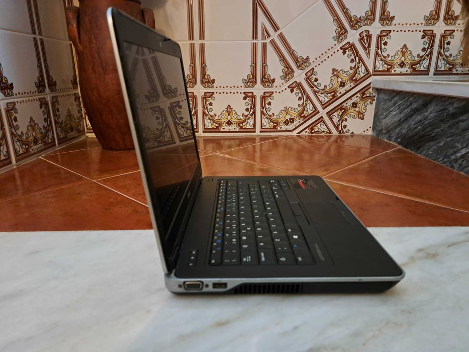Dell Latitude E6440 – i7 / 16GB RAM / 250 SSD / Bateria nova