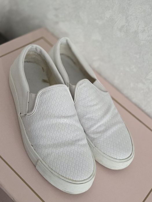туфлі чоловічі білі Zara 44-45