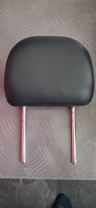 Подголовник Ford