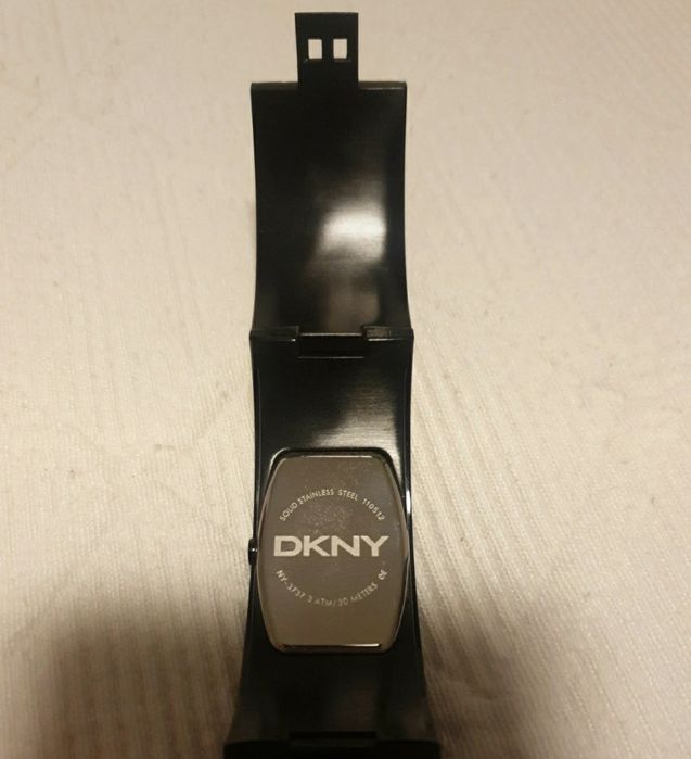 Relógio metálico DKNY