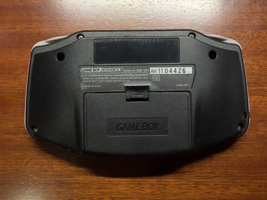 Gameboy Advance com ecrã iluminado