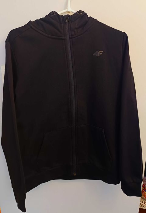 Bluza czarna chłopięca 4F rozmiar 164
