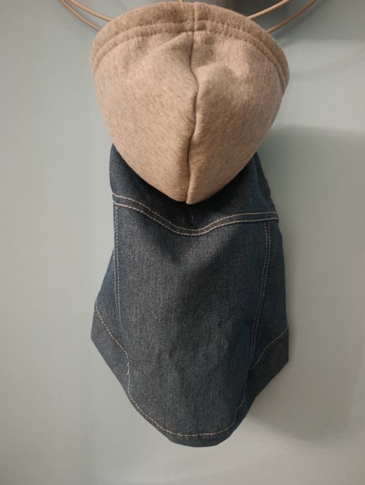 Bluza dla psa – rozmiar M – jeansowa z kapturem