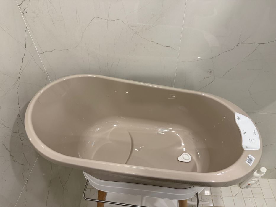 Banheira com termômetro