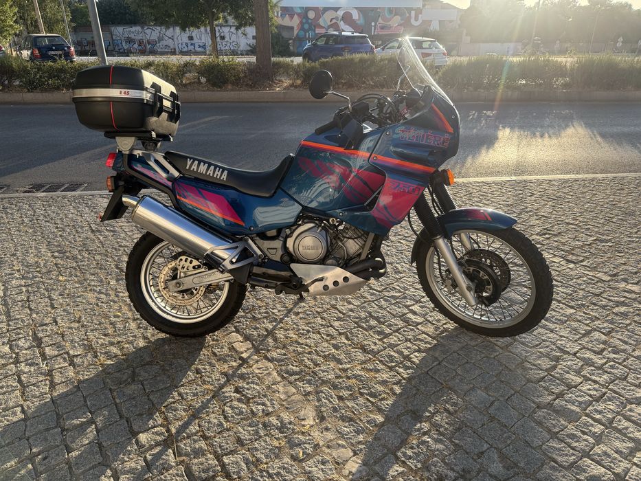 Top Case e suporte Givi Monokey 45L- Super Tenere 750/ Africa Twin 750