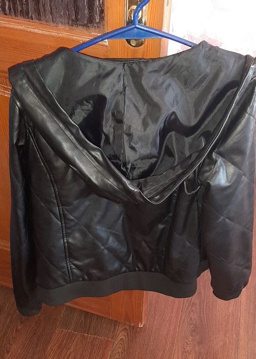 Продам куртку***